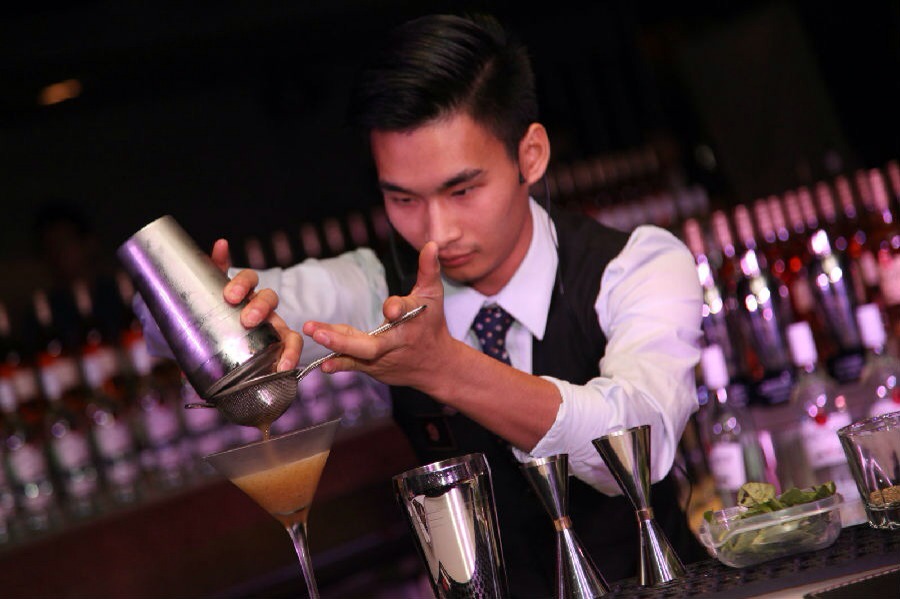 青島招花式調酒師一名7000